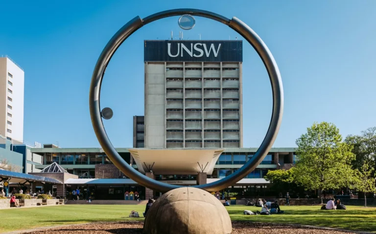 UNSW 4